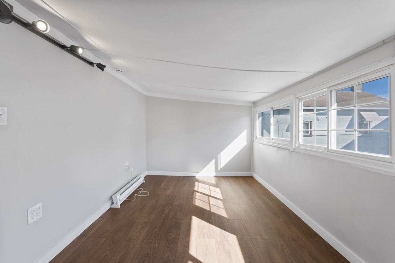 115 River Ave - Photo 3 of 18