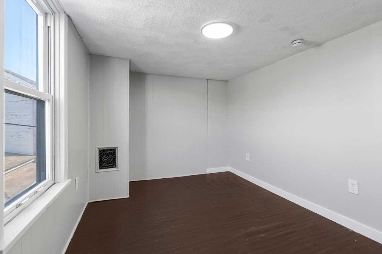 113 River Avenue - Photo 4 of 18