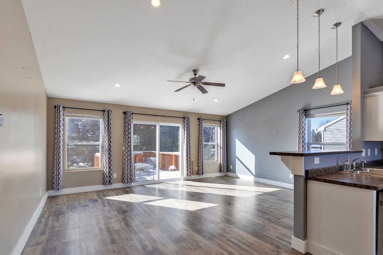 121 Foxtail - Photo 2 of 18