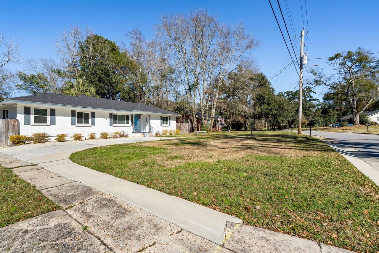 2610 Walton Ave - Photo 2 of 21