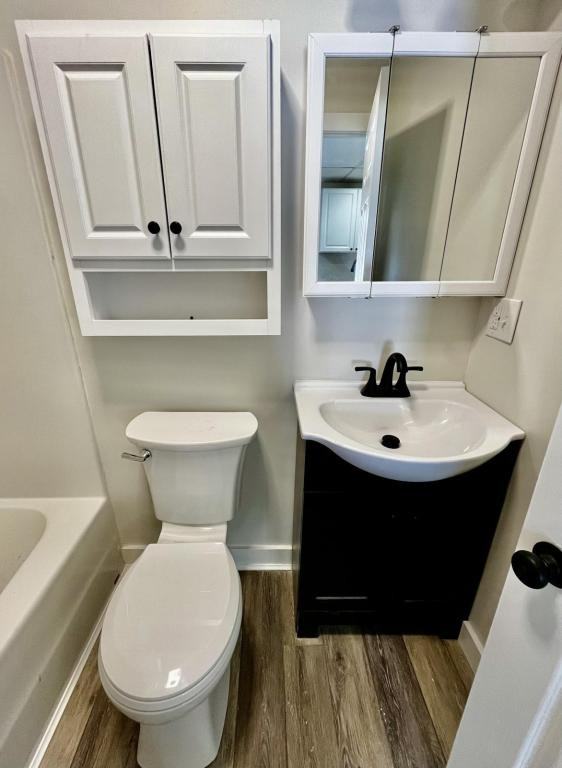 416 Main St Apt A - Photo 2 of 7