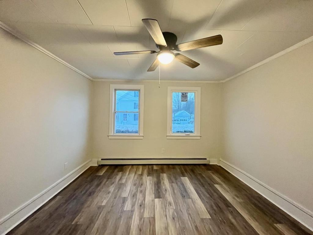 416 Main St Apt D - Photo 2 of 6