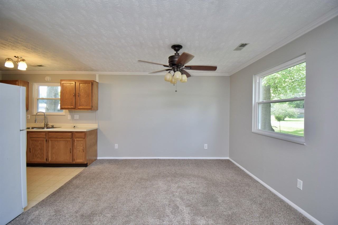 12114 6th Ave - Photo 6 of 22