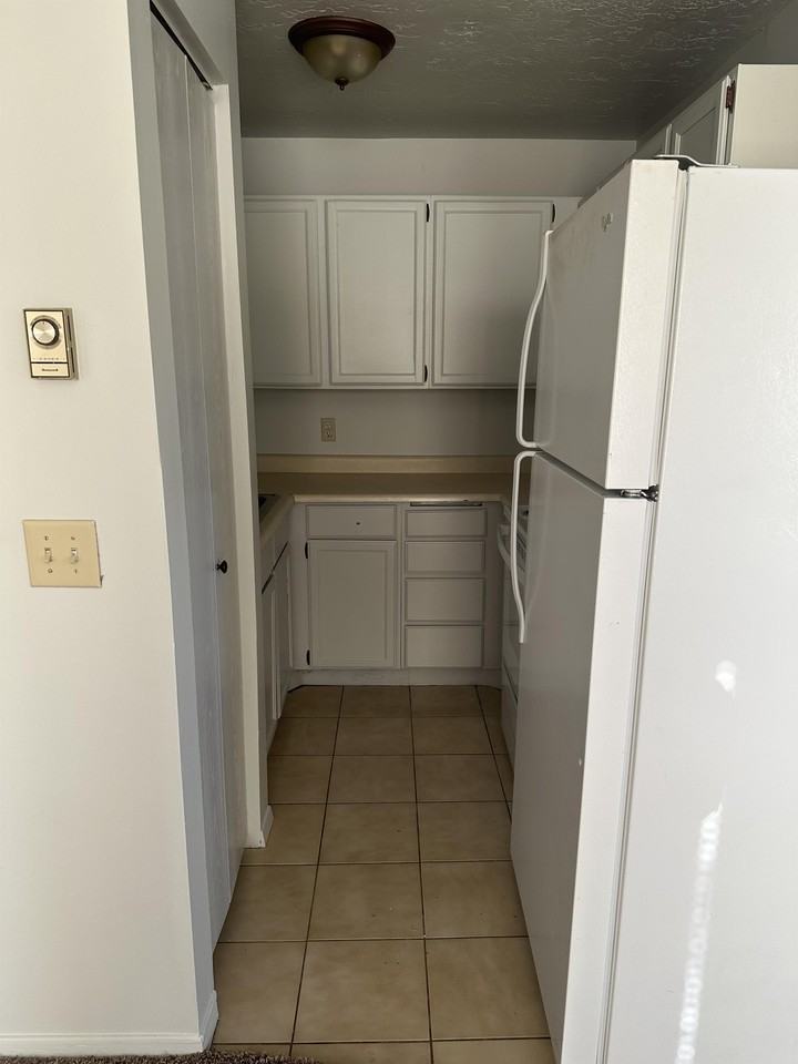 144 N 3rd St #1 - Photo 4 of 9