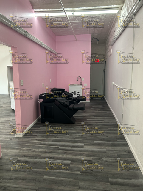 1152 N Goodman St - Photo 4 of 5