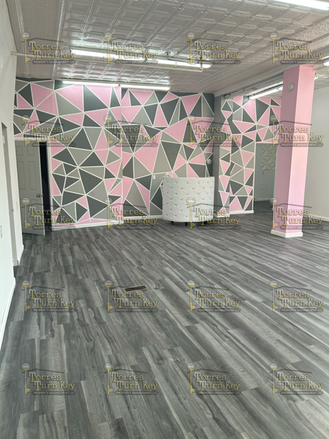 1152 N Goodman St - Photo 2 of 5