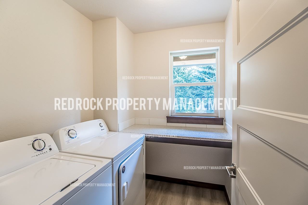 1528 E Latitude Ln #1 - Photo 5 of 18