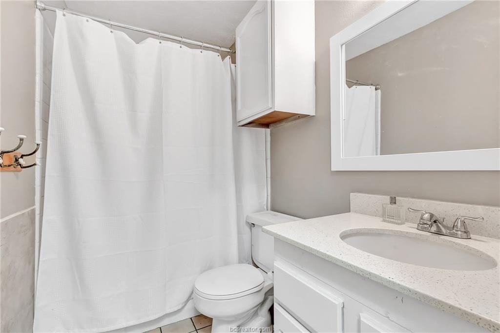 703 Wellesley Ct #A - Photo 6 of 16