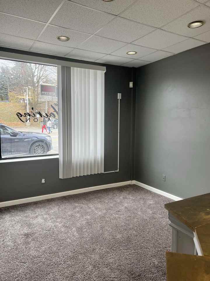 442 Brownsville Rd - Photo 7 of 14