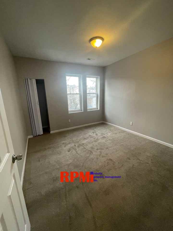 726 Linnard St - Photo 2 of 14