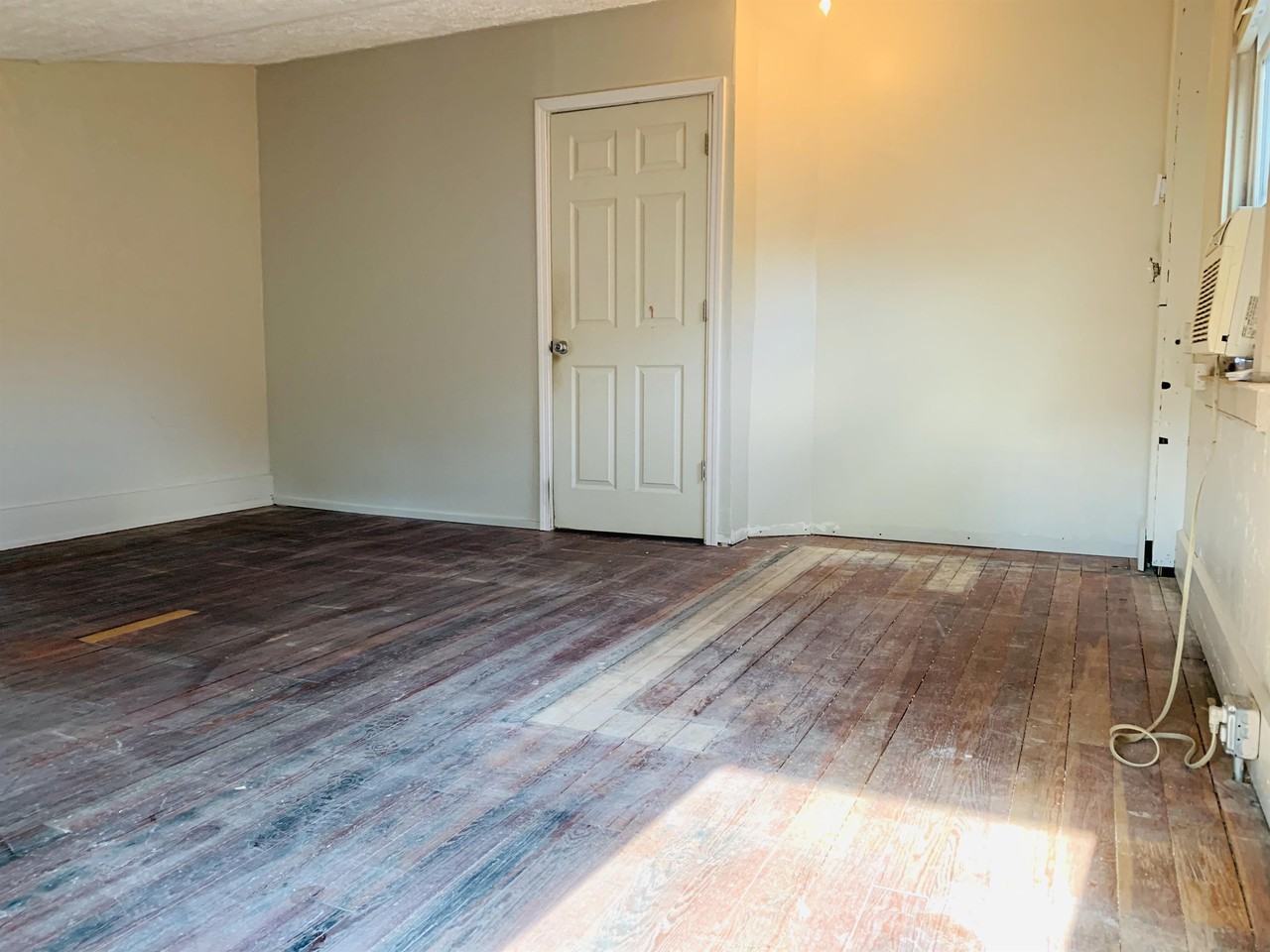 3231 Vine St #3 - Photo 5 of 15