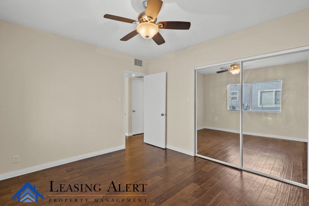 24381 Chestnut St - Photo 2 of 15