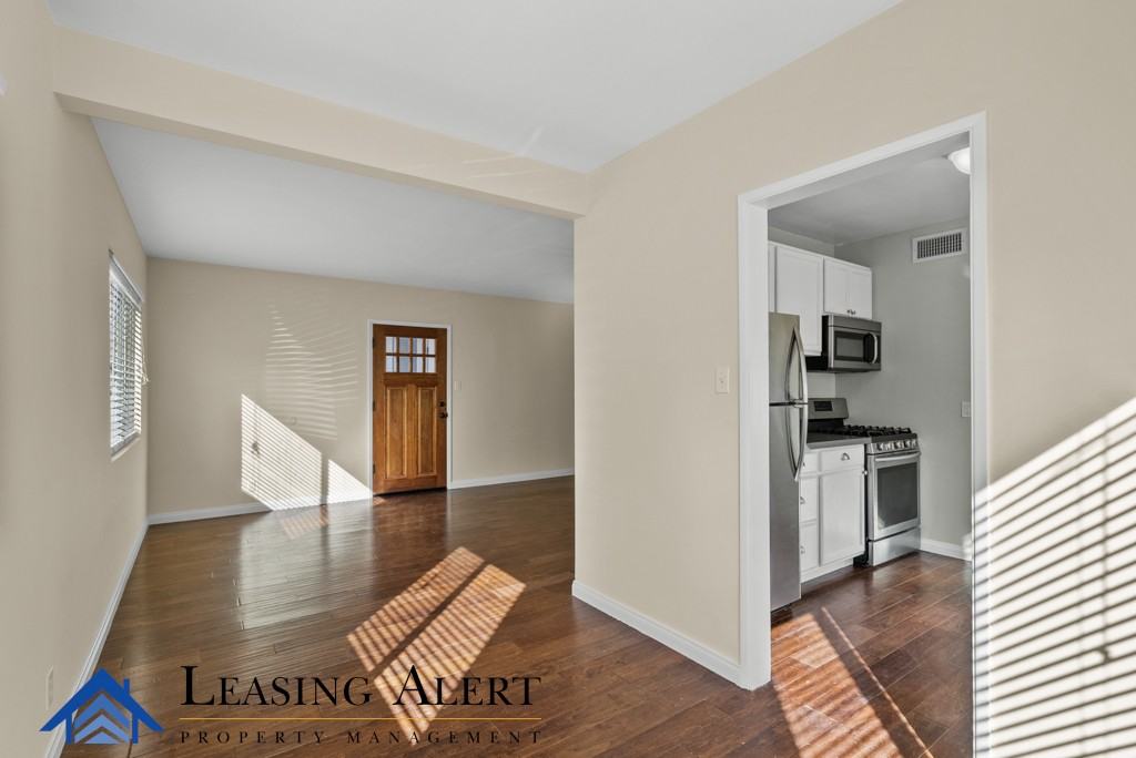 24381 Chestnut St - Photo 7 of 15