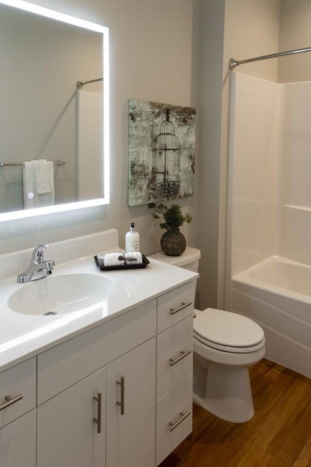 207 24th Ave Ne #4 - Photo 2 of 50