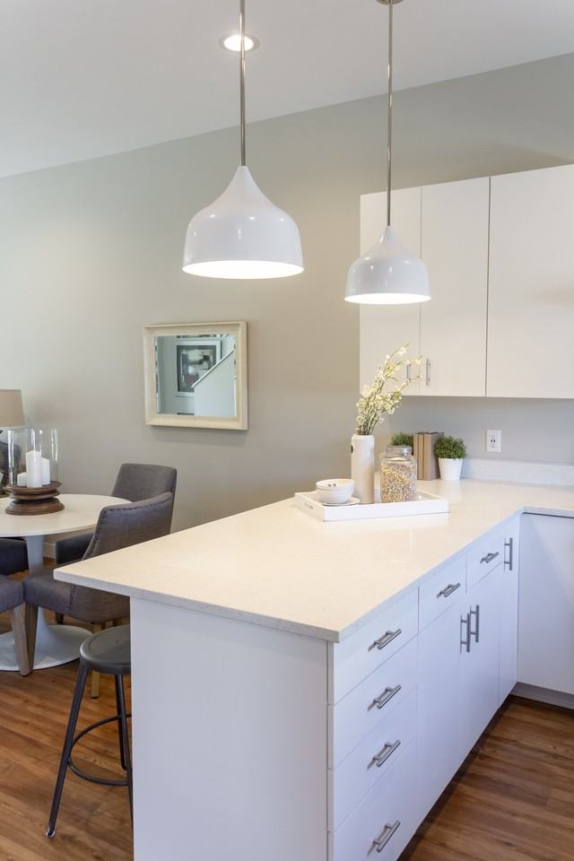 207 24th Ave Ne #4 - Photo 6 of 50