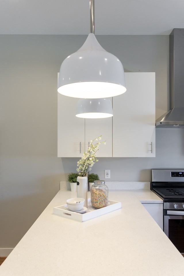 207 24th Ave Ne #4 - Photo 4 of 50