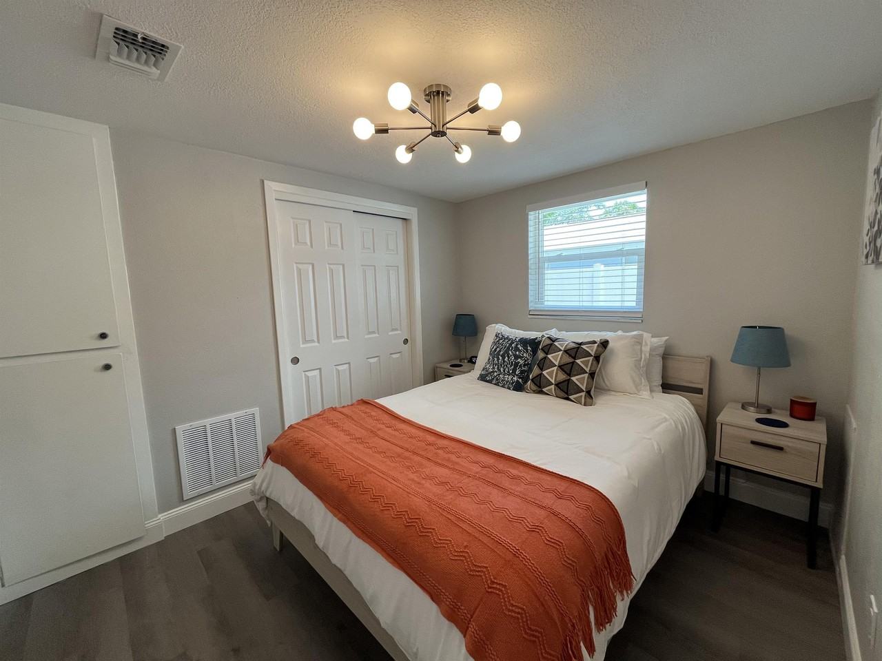 607 Lyndhurst St #607 - Photo 7 of 26