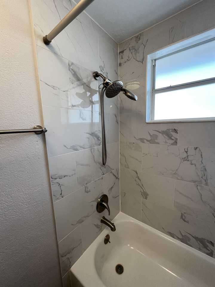 607 Lyndhurst St #607 - Photo 6 of 26