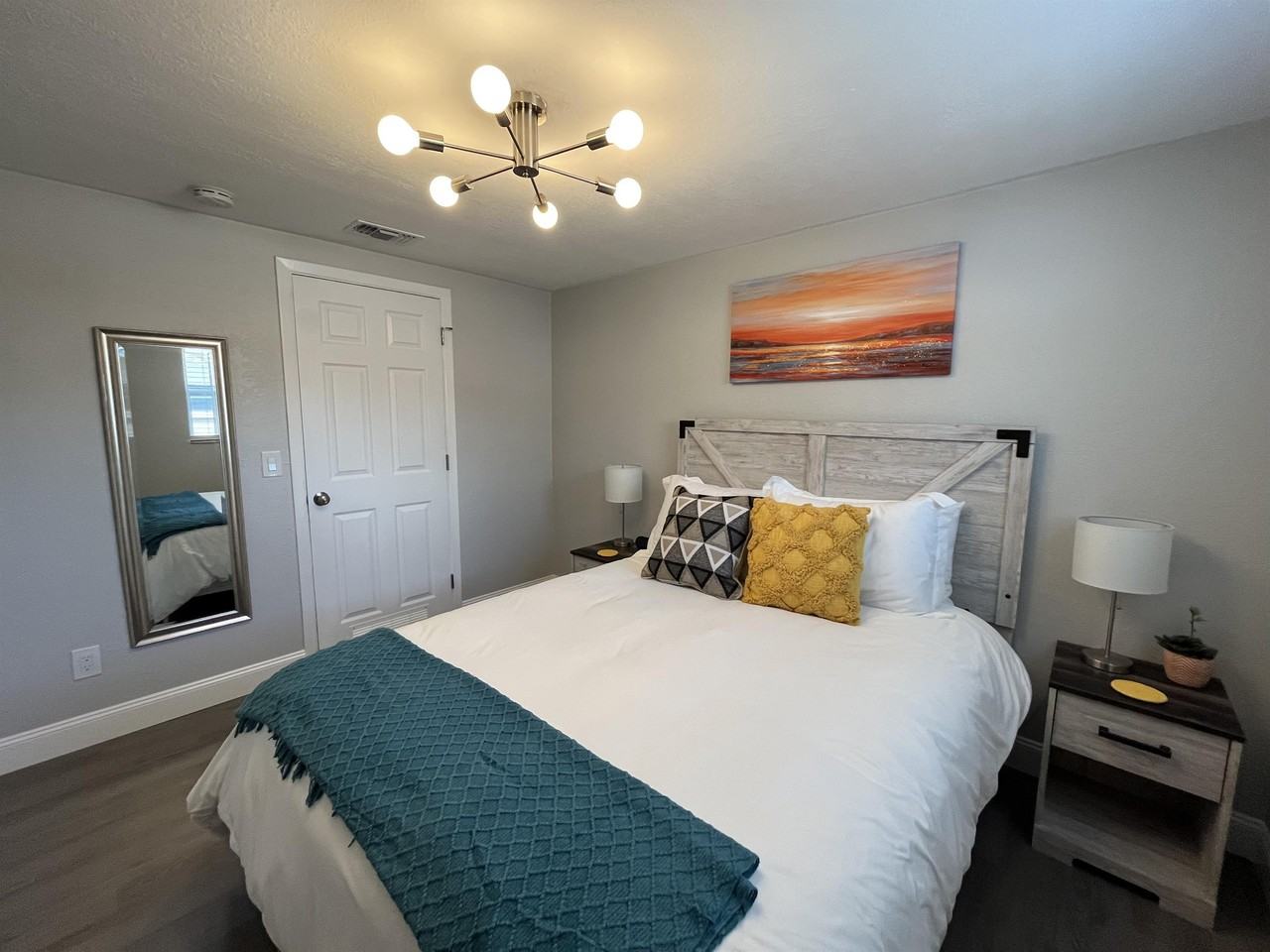 607 Lyndhurst St #607 - Photo 5 of 26