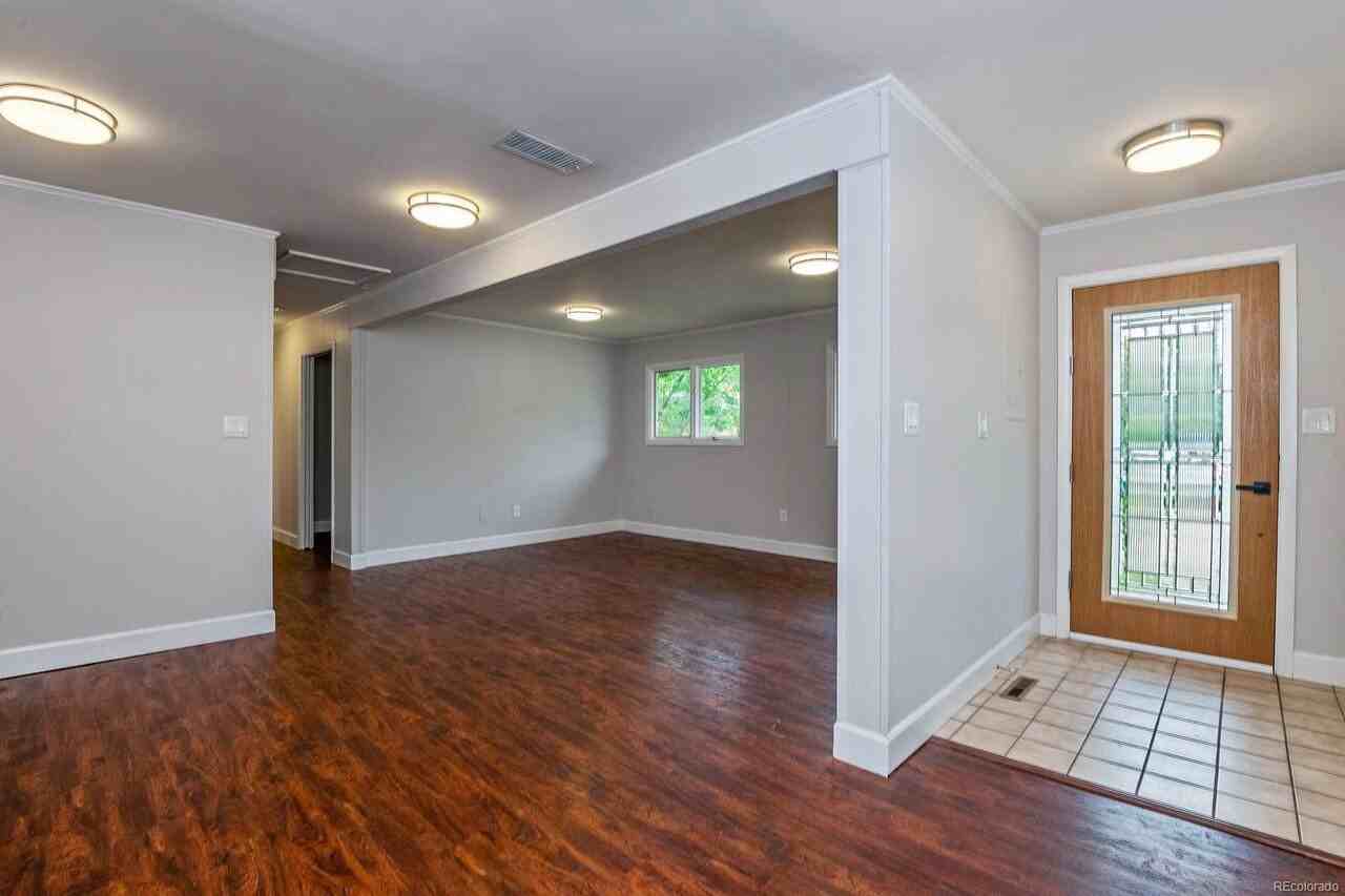 1468 55th St - Photo 2 of 13