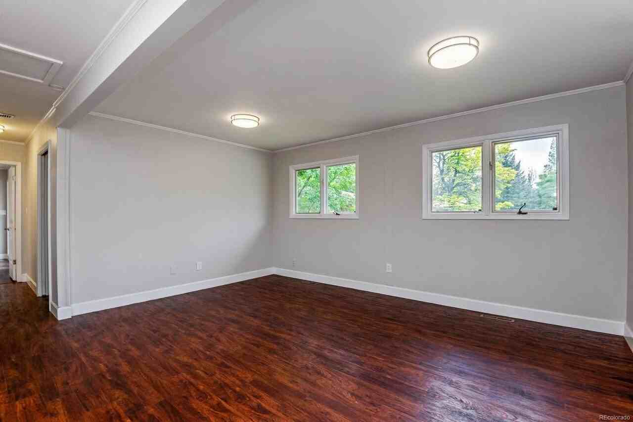 1468 55th St - Photo 3 of 13