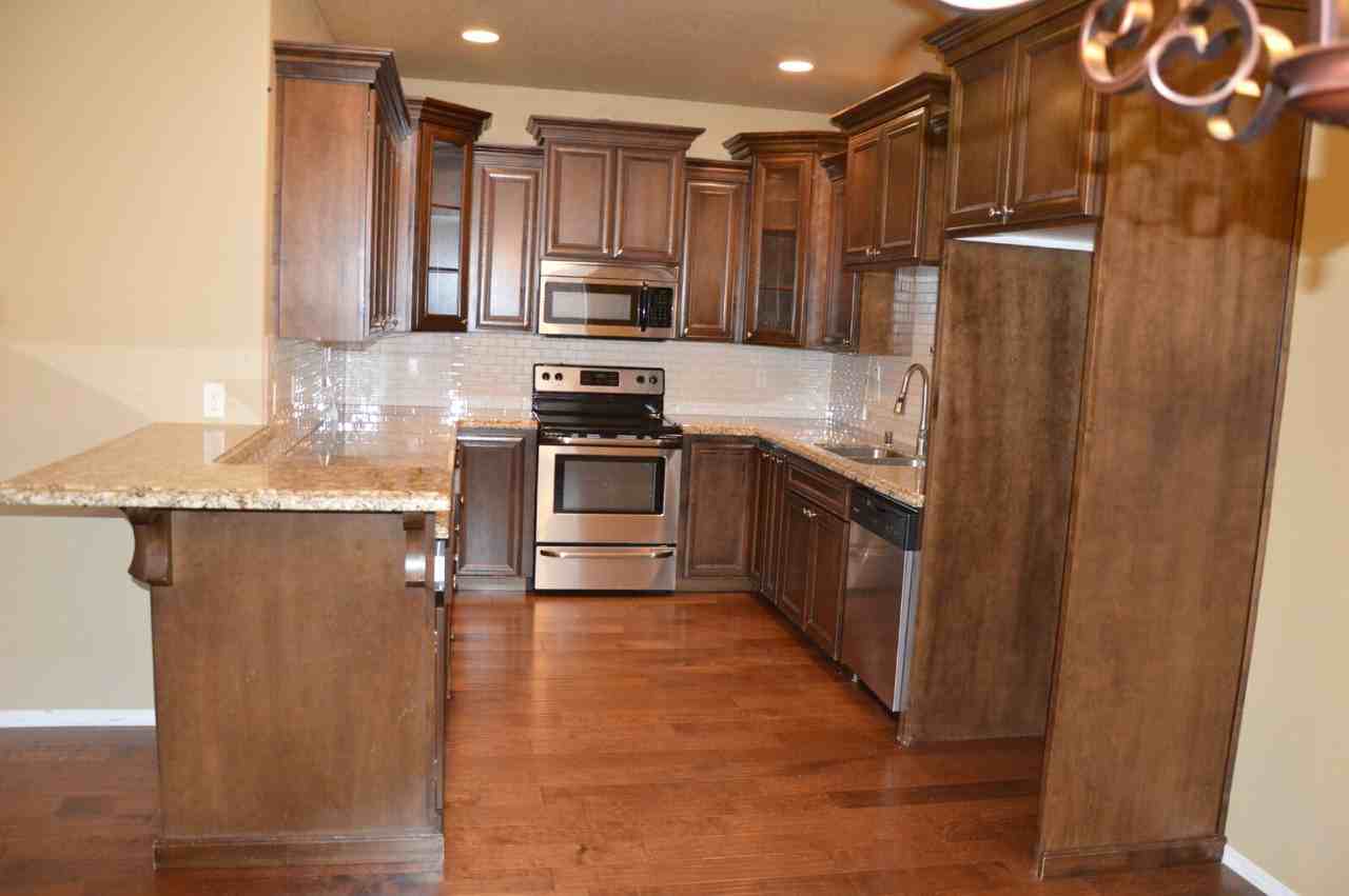 322 Ne 104th Ave - Photo 5 of 21