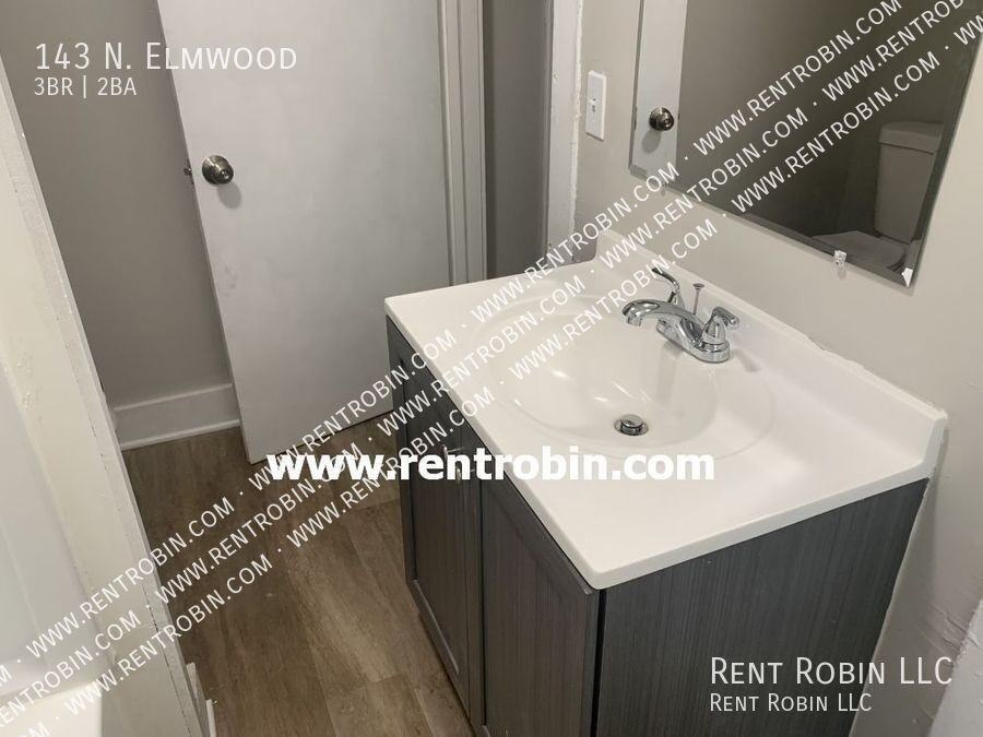 143 N Elmwood Ave - Photo 2 of 18