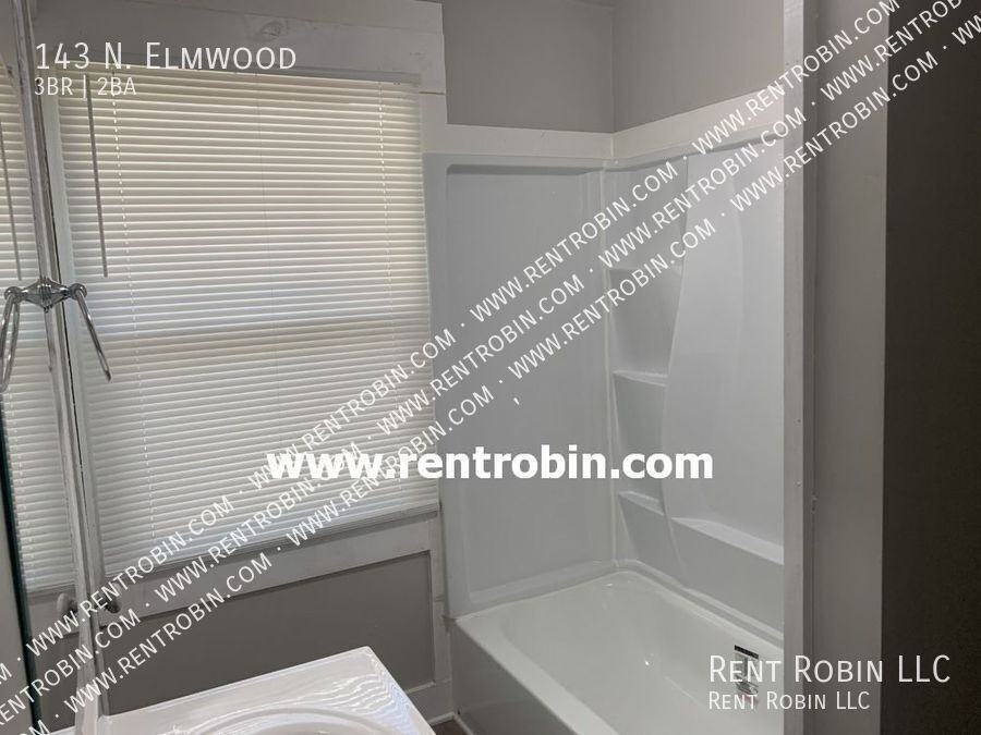 143 N Elmwood Ave - Photo 3 of 18