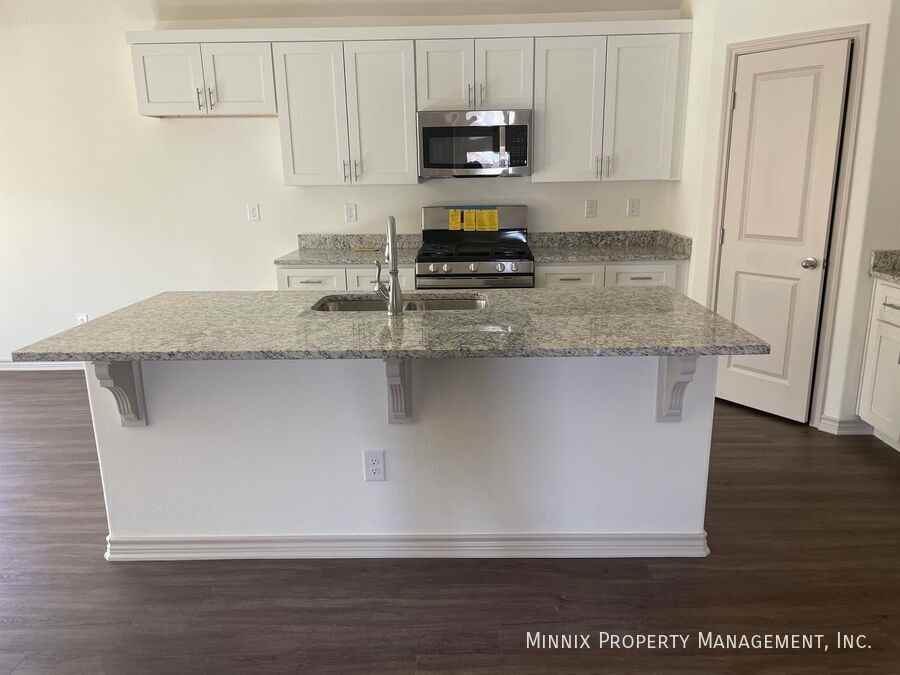 6009 Kauffman Dr - Photo 3 of 10