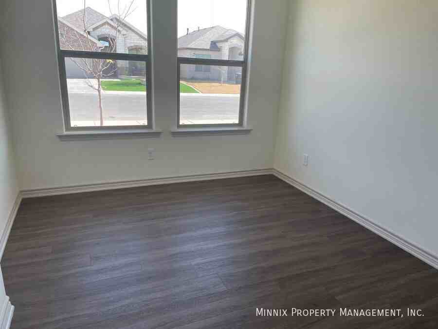 6009 Kauffman Dr - Photo 5 of 10