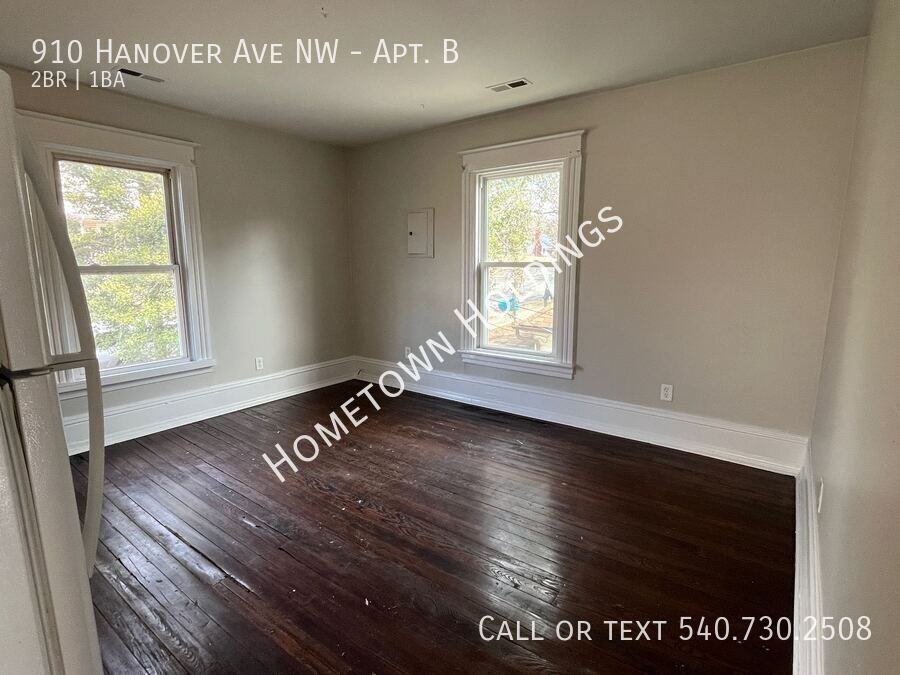 910 Hanover Ave Nw #B - Photo 3 of 6