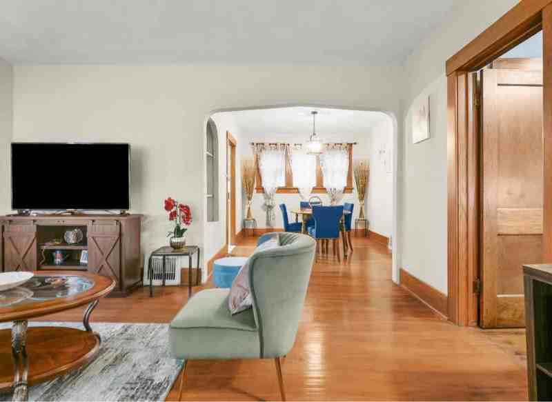 1917 High St - Photo 2 of 9