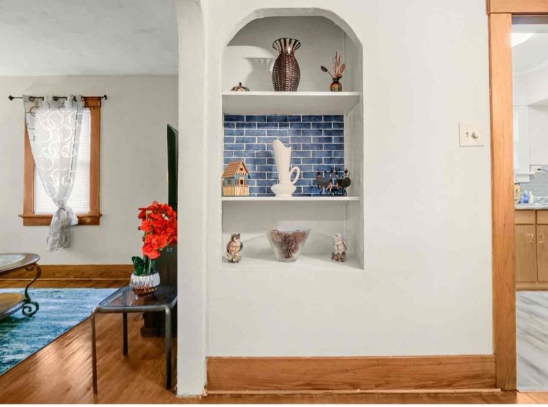 1917 High St - Photo 3 of 9