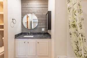 featured image of 1667 Wild Horse Ln