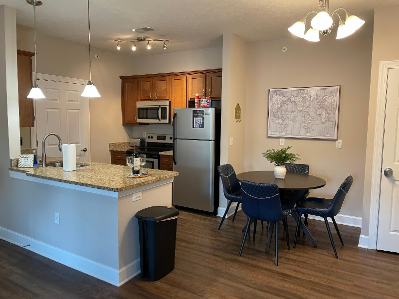 809 Warwick Dr #105 - Photo 7 of 14