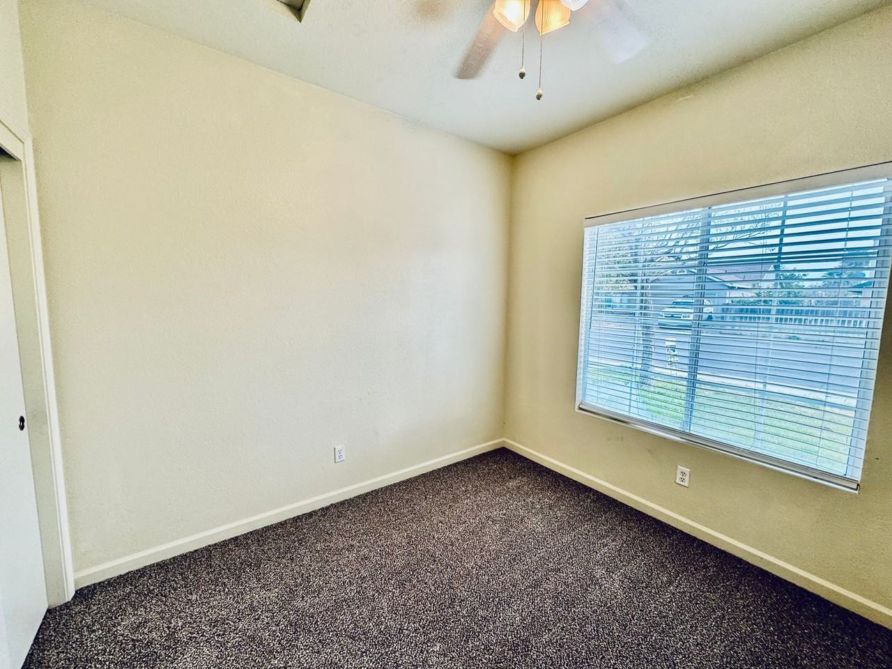 1756 San Ramon Ln - Photo 6 of 11