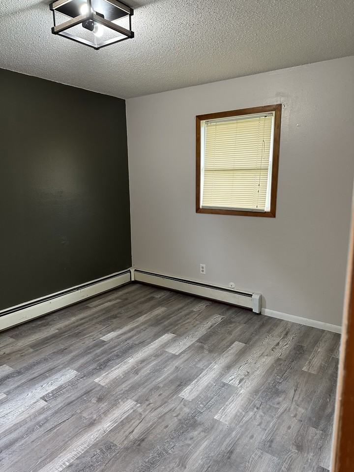 344 1/2 2nd Ave Sw #NA - Photo 5 of 8