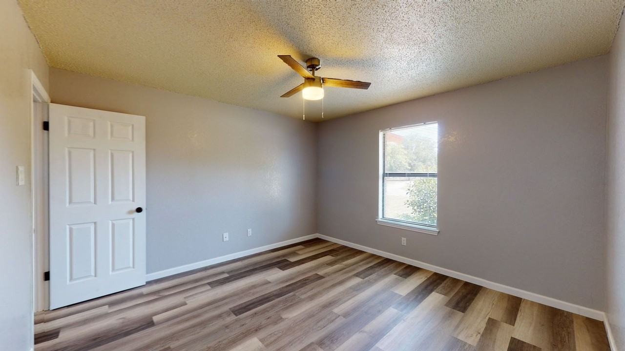 209 W Dove Ln #B - Photo 5 of 13