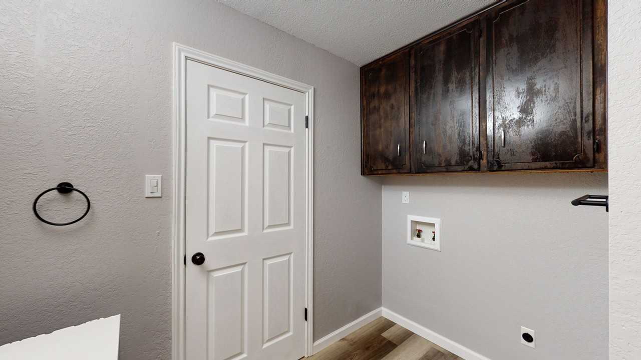 209 W Dove Ln #B - Photo 7 of 13