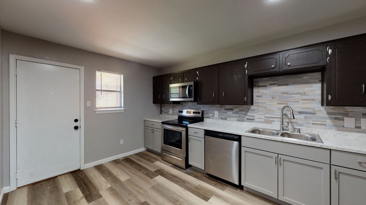 209 W Dove Ln #B - Photo 2 of 13
