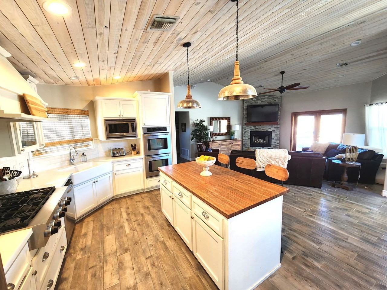 7566 E 25th Pl - Photo 2 of 27