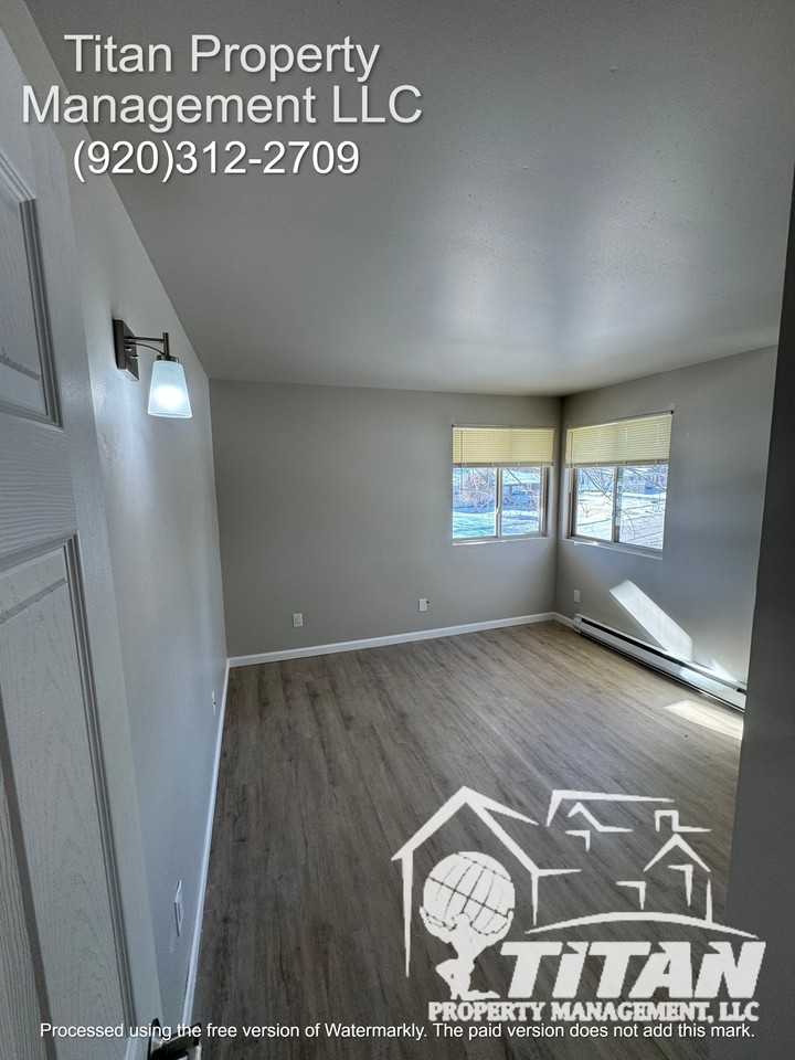1390 Maricopa Drive - Photo 3 of 15