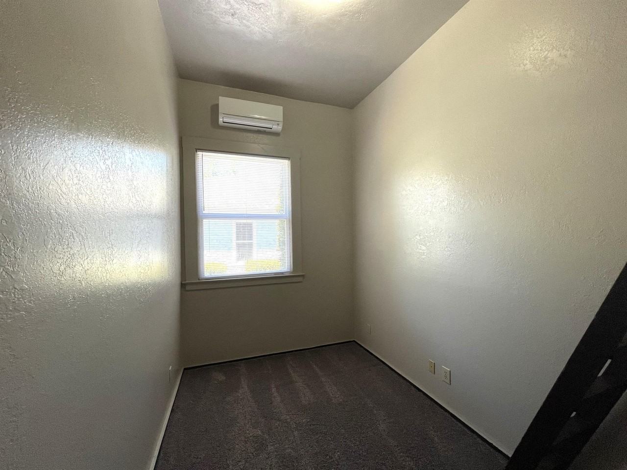 1134 Magnolia Ave. (G) - Photo 5 of 14