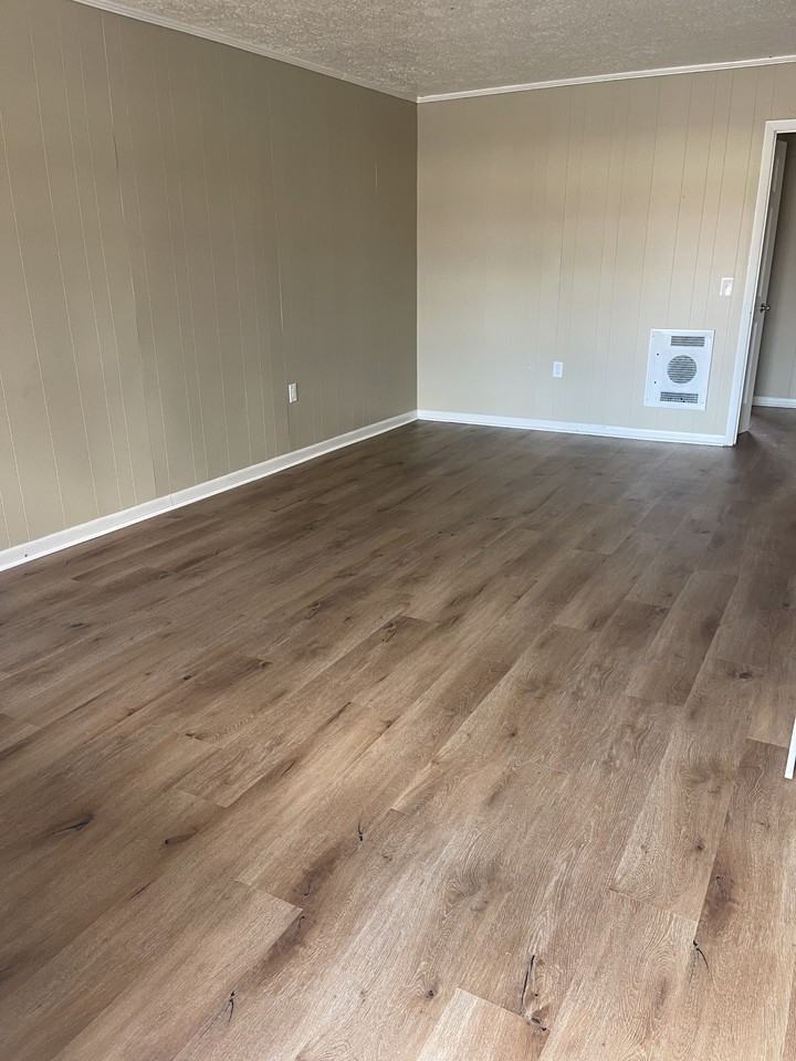 Estate--Nita,Seminole, Arlington,Manning,Church - Photo 2 of 5