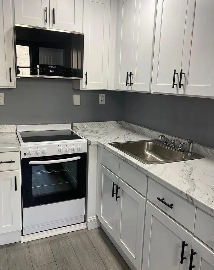 6401 Saybrook Avenue - Photo 3 of 13