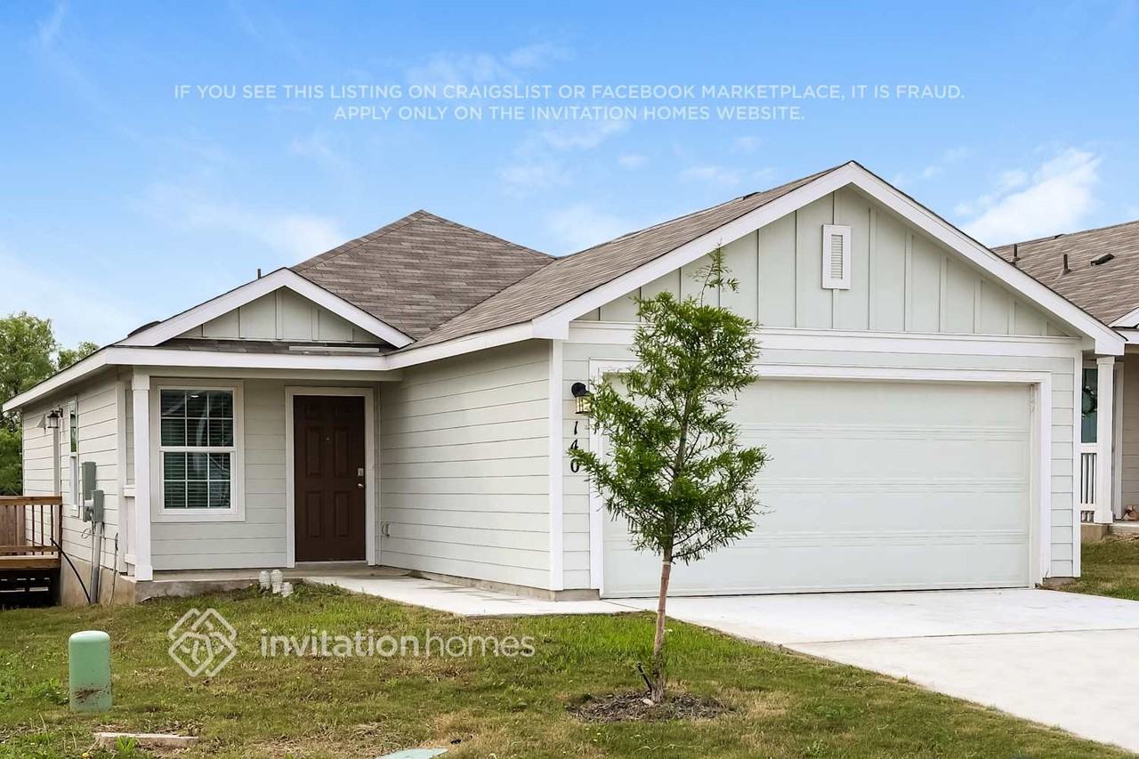 140 Hollywood Dr - Photo 3 of 17