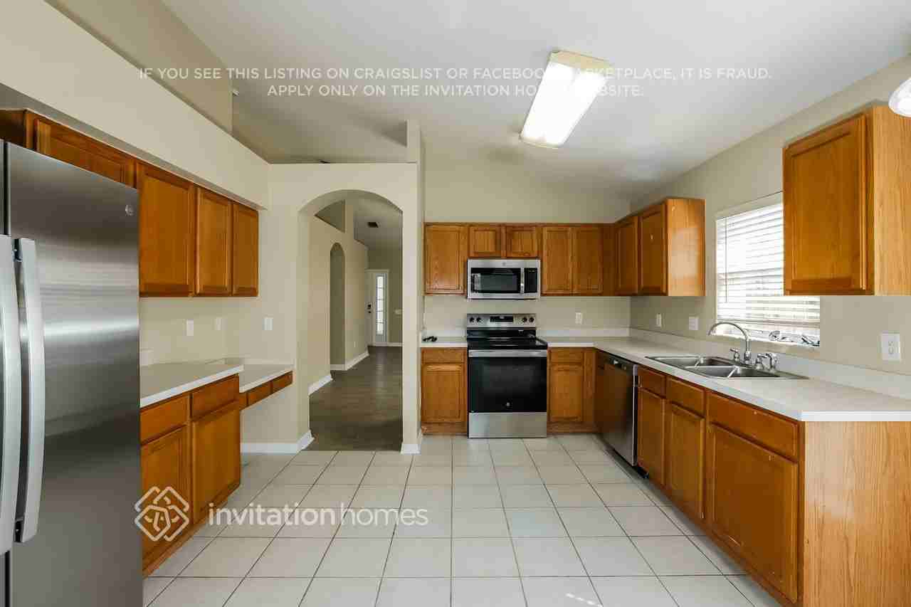 12517 Herons Path Pl - Photo 7 of 18