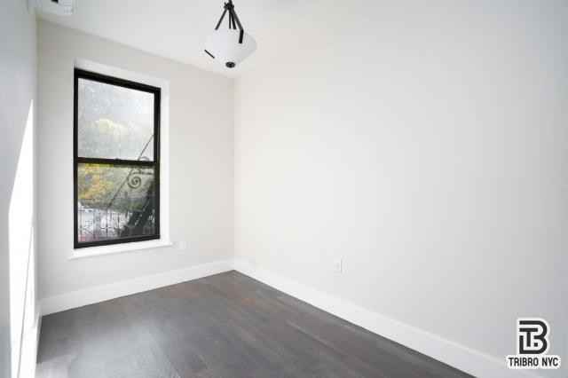 2033 1st Ave - Photo 4 of 10