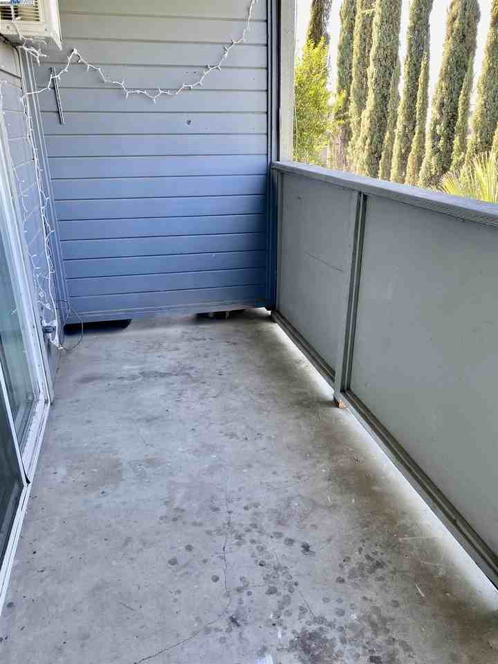 200 Leisure Way - Photo 6 of 31