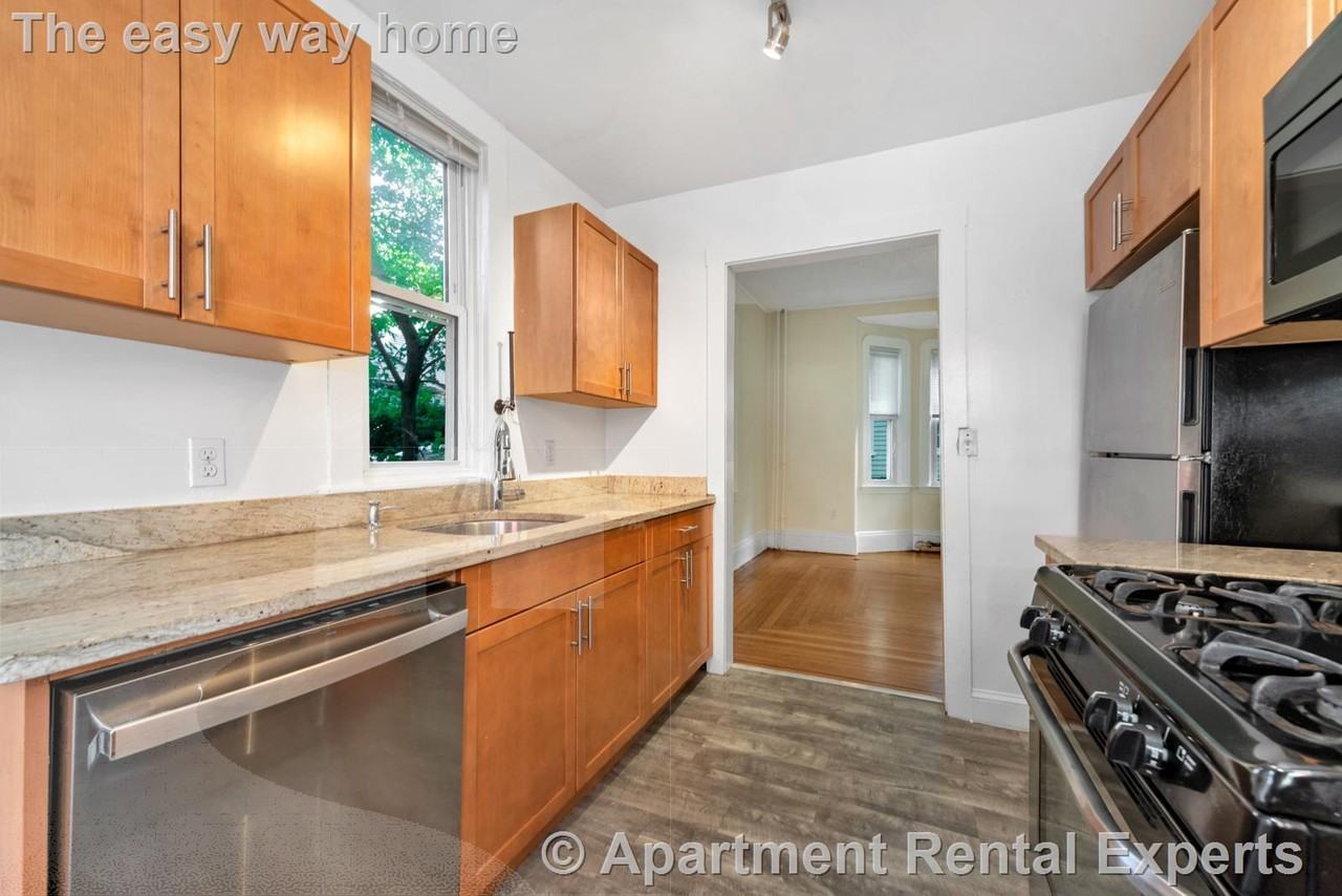 5 Murdock Ter - Photo 2 of 27